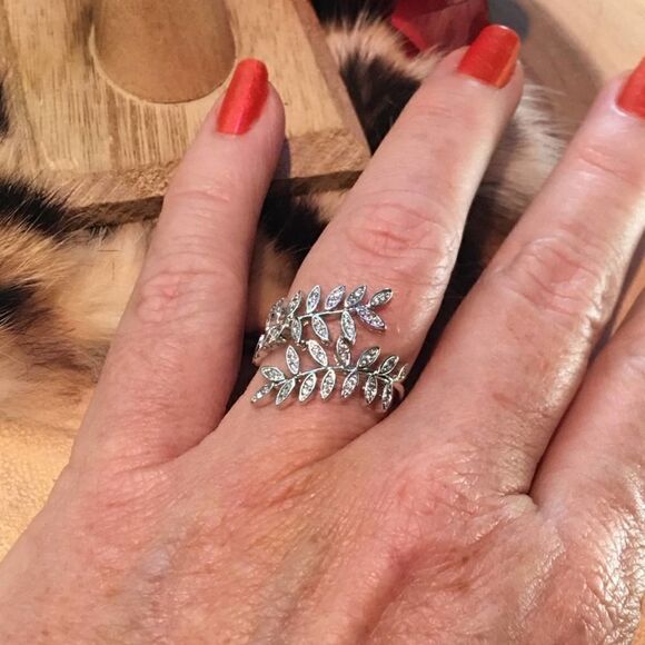 CZ AAA Vine Brass Rhodium Ring size 9 - Picture 3 of 10